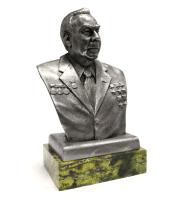 Bust07