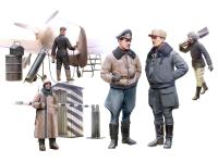 1/48 Немецкие пилоты Люфтваффе и наземный персонал в зимней униформе _48086_