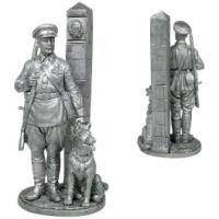 Младший сержант Пограничных войск НКВД с собакой_ 1941 г_ СССР _EkCastings_ ww2-23_