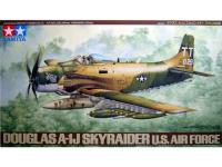 1/48 Douglas A-1J Skyraider U_S_ Air Force _61073_