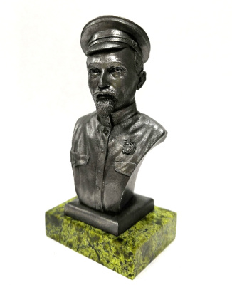 1/10 Бюст Дзержинский Ф_Э_ _EkCastings_ Bust03_