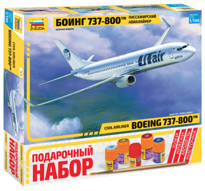 1/35 Пассажирский авиалайнер Боинг 737-800 _Звезда_ 7019П_