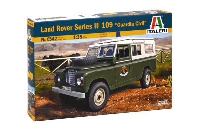 1/35 Автомобиль LAND ROVER Серия III 109 _Гражданская охрана_ _Italeri_ 6542_