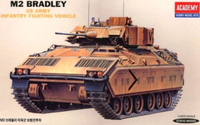 1/35 M2 Bradley _13237_