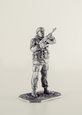 Вежливый с автоматом _RAT018_