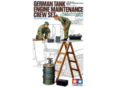 1/35 Нем_ персонал обслуживающий двигатель танка _Tamiya_ 35180_
