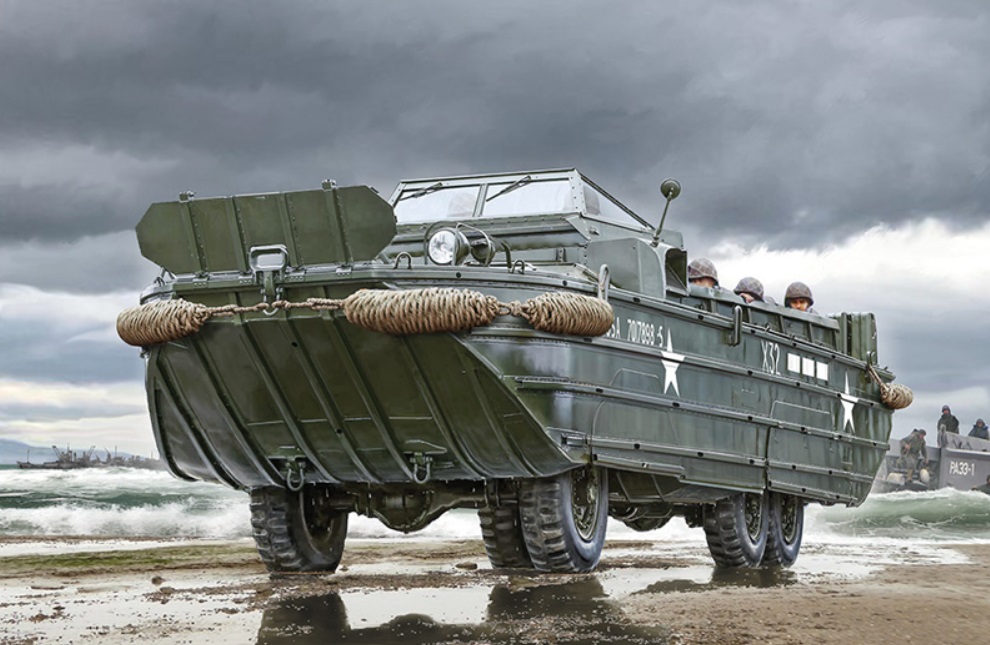 1/35 Автомобиль амфибия DUKW 2½ GMC truck amphibious version - D DAY eighty years (Italeri, 6392) - МурманХобби